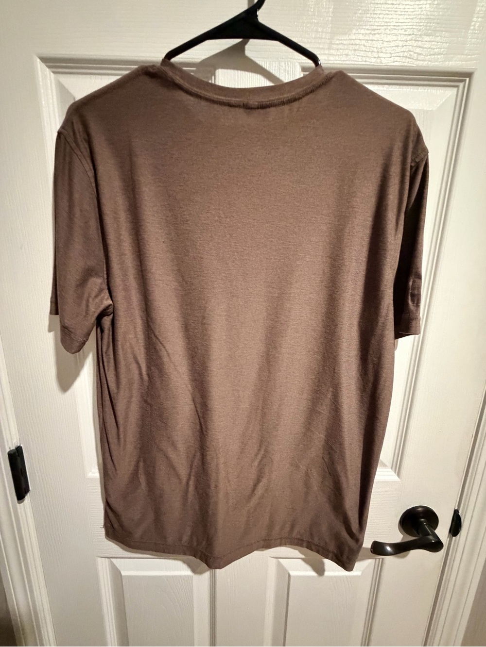 Vuori Small Men’s Classic Crewneck T-Shirt - Brown - very soft!!!! - Picture 4 of 4